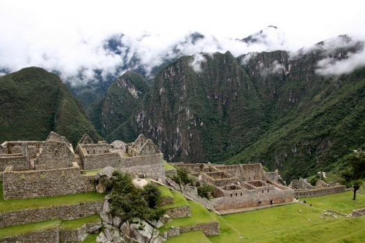 machu_picchu_mountains.jpg
